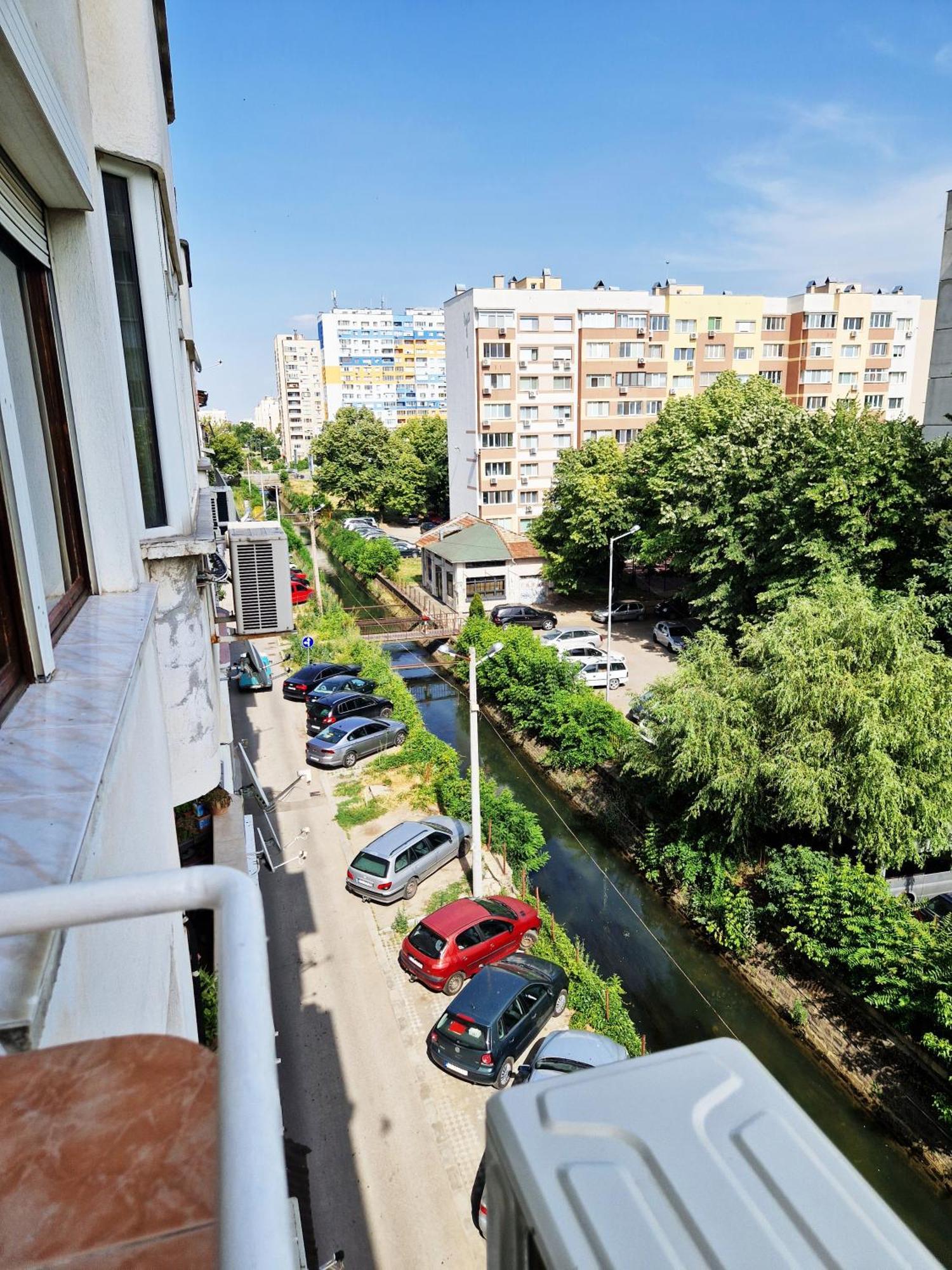 Central Apartment - Spacious Designer Property In Sztara Zagora Kültér fotó